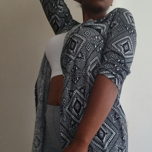 H&M Cover Up - Picture 3 of 9